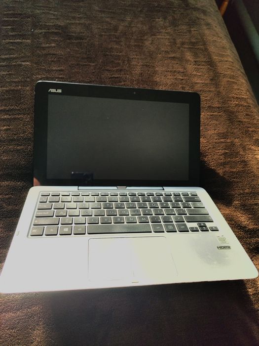 Asus T200T Ноутбук-планшет
