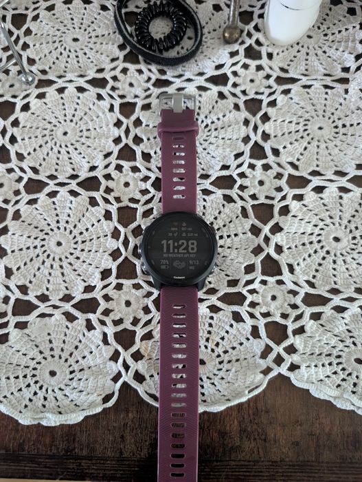 Garmin forerunner 245ardzo dobry plus, zero zarysowań ekranu. Bateria w stanie idealnym.