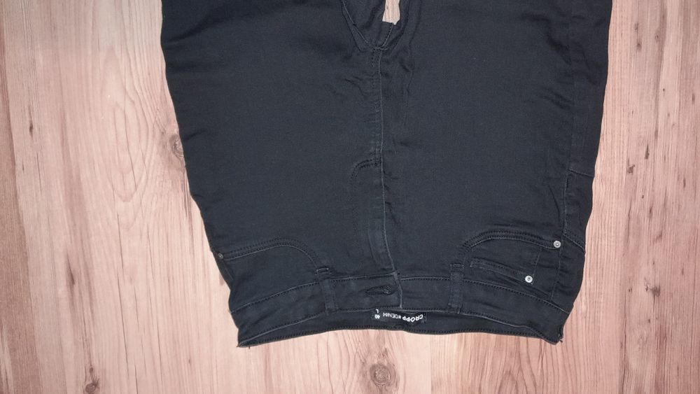 Spodnie damskie Cropp
