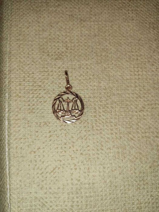 Кулон золотой "весы", золото, 585 проба