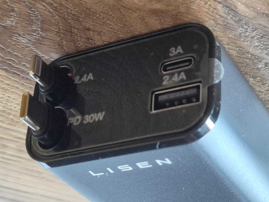 Carregador rápido Telemóvel ( USB-C e iPHONE ) para carro ( 4 em 1 )