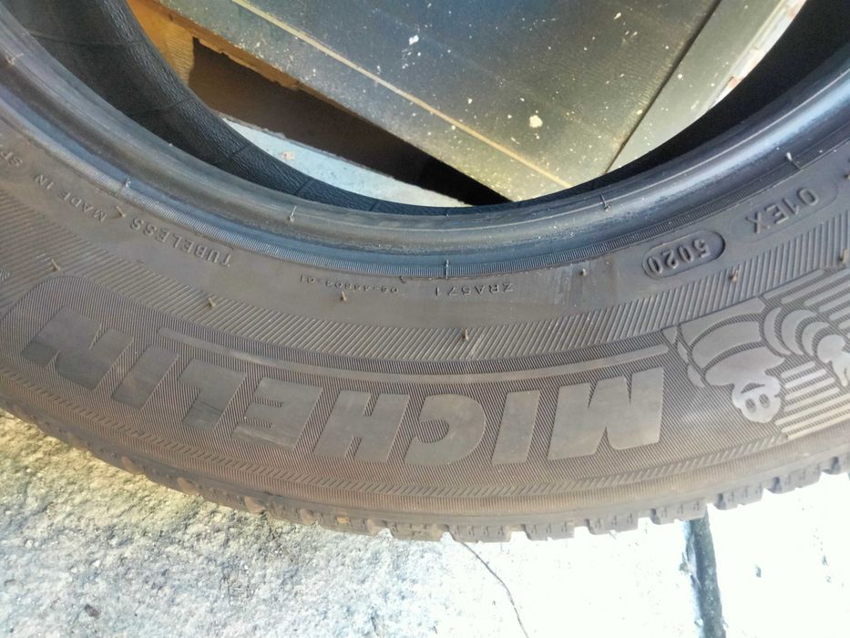 215 65R17 Michelin