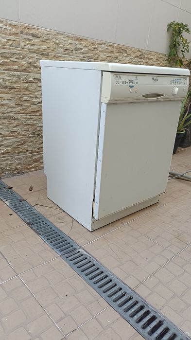 Máquina de lavar loiça Whirlpool