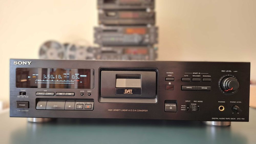 Magnetofon cyfrowy DAT Sony DTC 790 po serwisie
