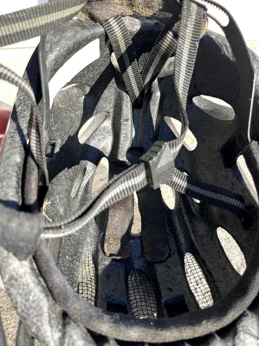 Kask rowerowy UVEX Magnum - 57-62 cm - BARDZO LEKKI (300g)