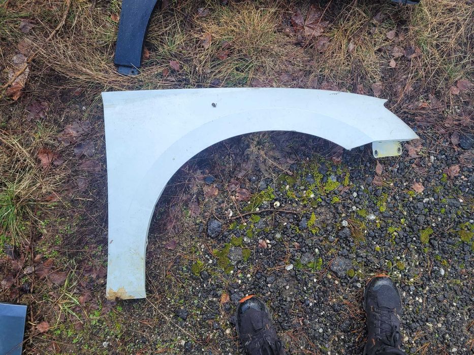 Błotnik prawy przedni Skoda Super B III