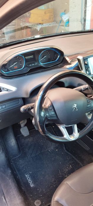 Peugeot 2008 BLUE-HDI