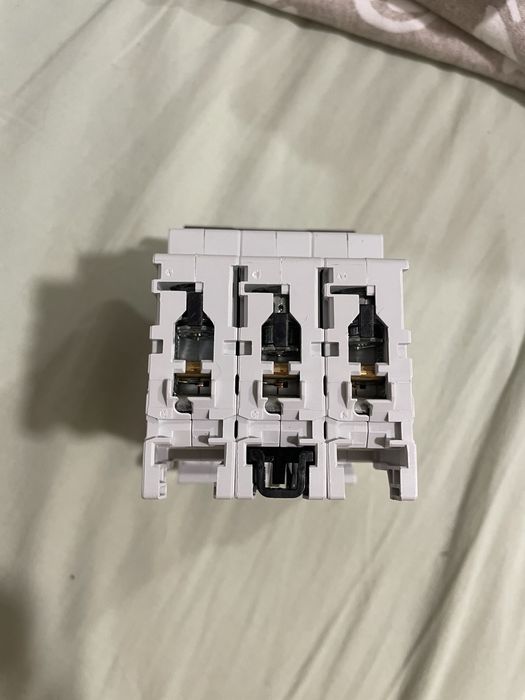 Disjuntor ABB S203-C32 | Cinzento