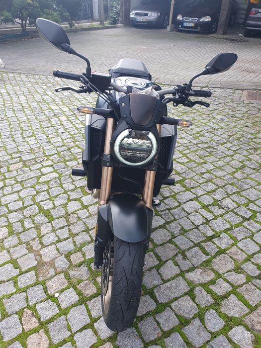 Moto como nova com vários extras