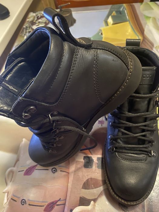 Ботинки кожаные.