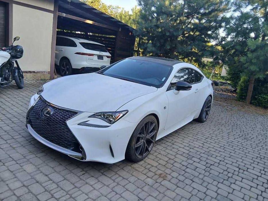 Lexus RC200T 2016 2.0t 50000км.