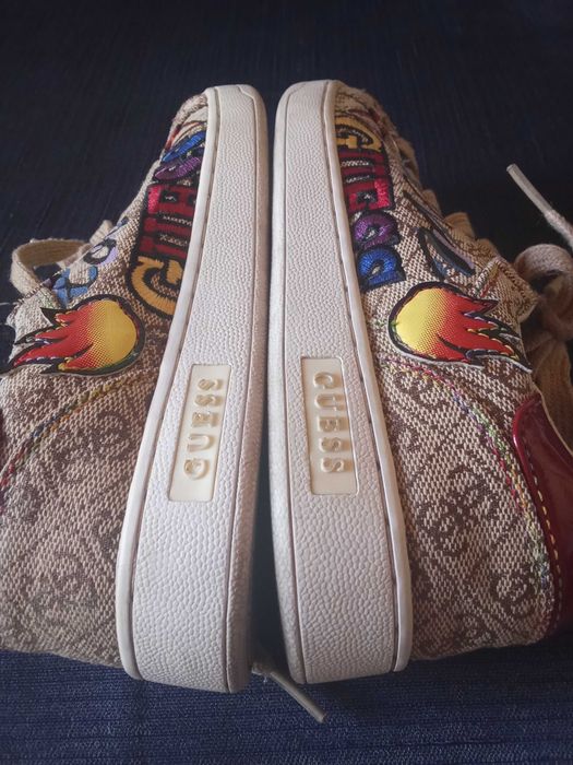 Buty GUESS rozmiar 36.5 okazja