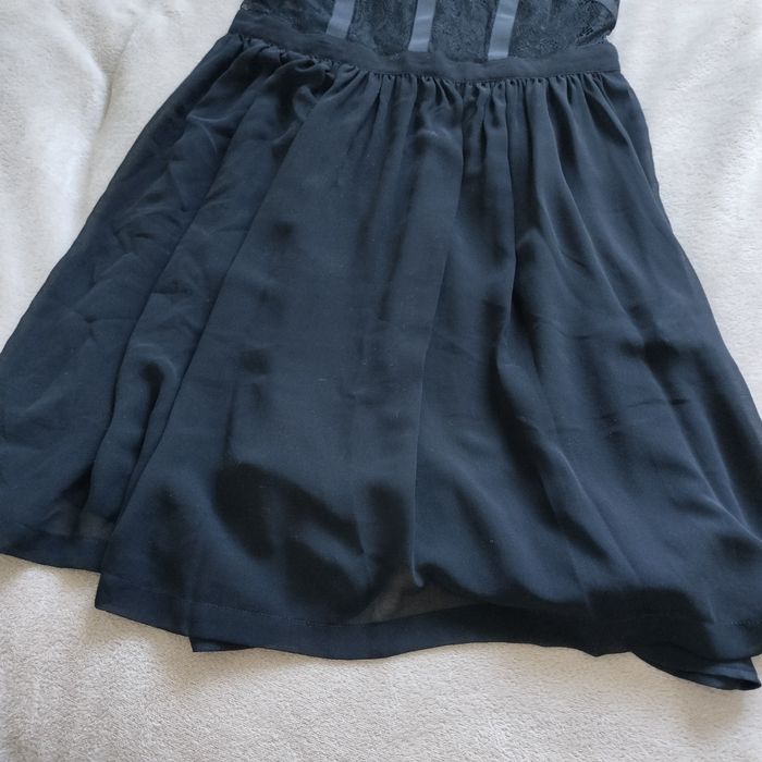 Czarna sukienka rozmiar 38