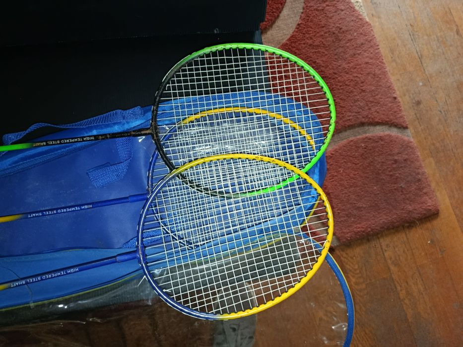 3 Raquetes de badminton