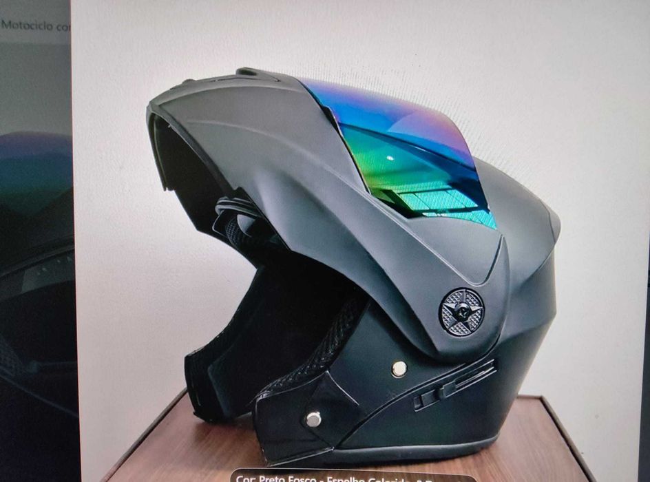 Capacete com viseira arco irir