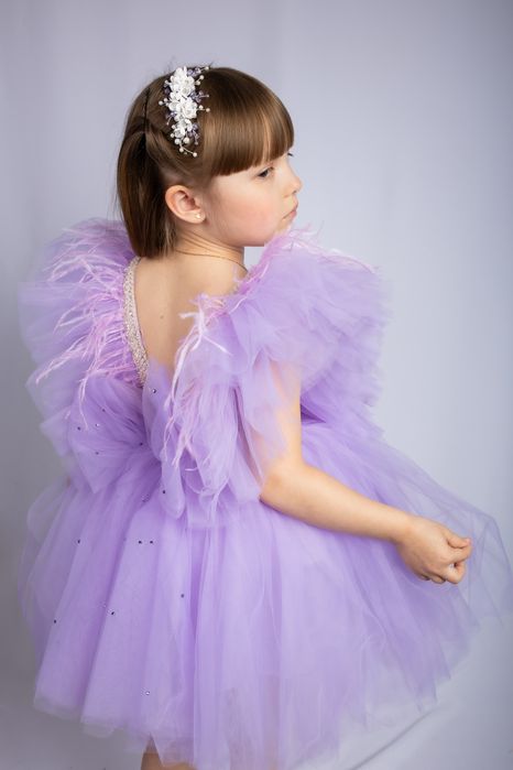 Сукня (плаття) на випуск