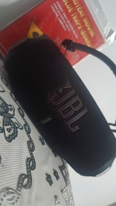 Charge 6 jbl jak nowy
