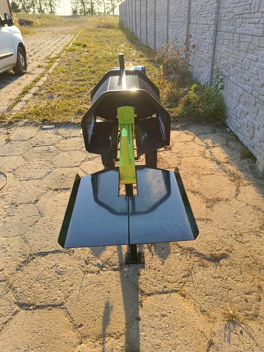 Wynajem łuparka kinetyczna do drewna moc 15 ton 5m3 w 1h