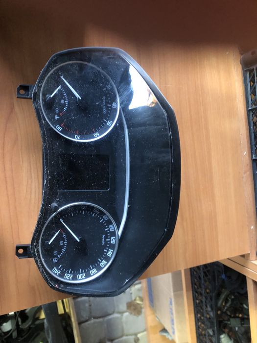 Блок Maxi Dot 1Z0920843K  Мозги 06A906033NT/FB Skoda Octavia A5