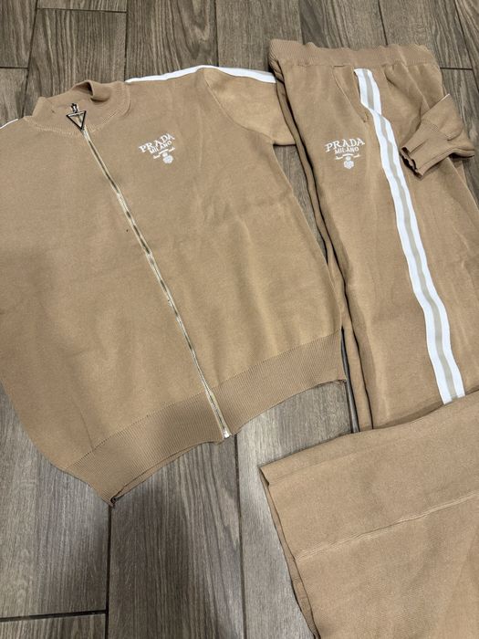 Спортивний костюм жіночий диор прада