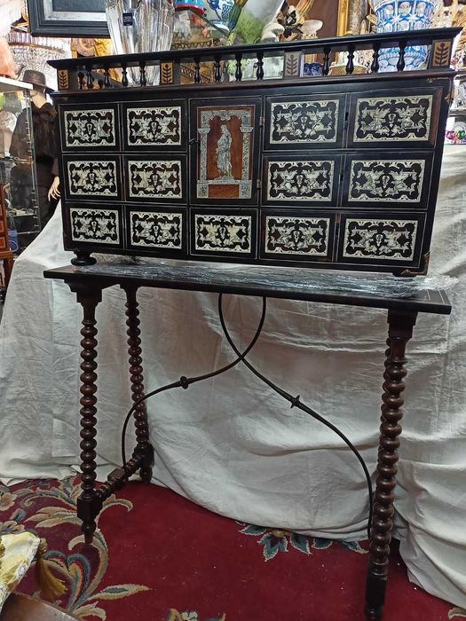 Móvel Contador Com Trempe Séc XIX