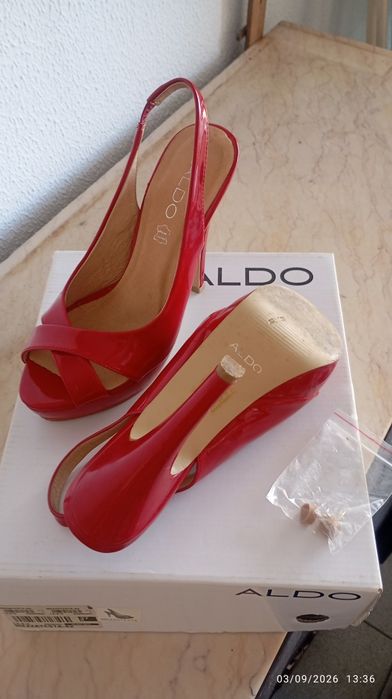 Sandálias vermelhas Aldo