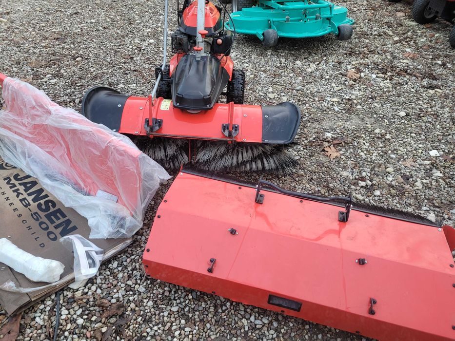 Zamiatarka spalinowa z plugiem  Jansen  MKB 500 super stan Polecam