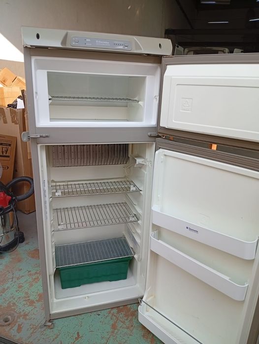 Frigorífico Electrolux  (12V / 230V / Gás)