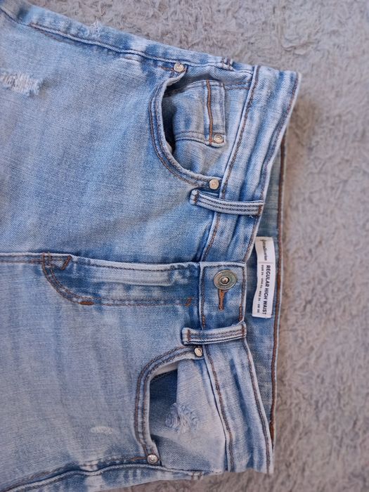 Jeansy Stradivarius 34/ Xs skinny dziury