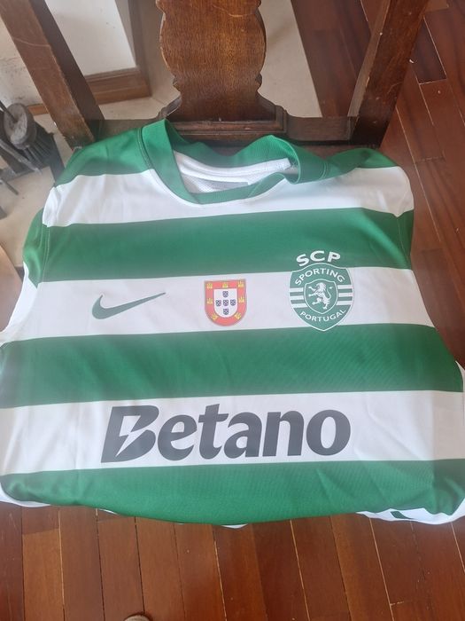 Camisola Sporting CP 25/26 bacdge e champions