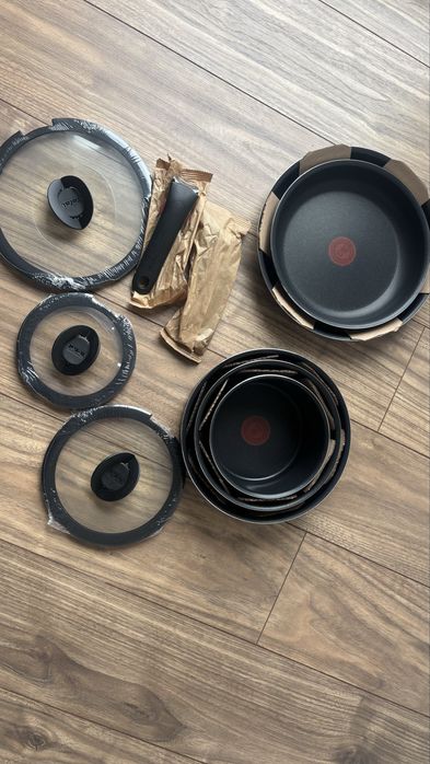 Zestaw Patelni i Garnków Tefal