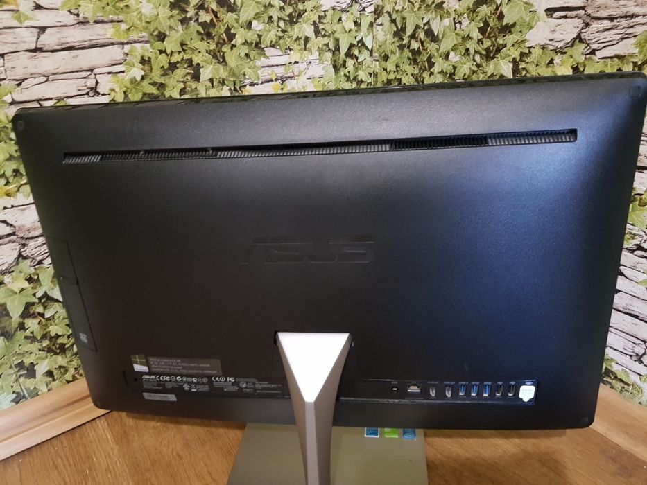 Komputer ASUS AIO ET2321I I5-4200U 16GB RAM SSD + HDD WIN 10 HOME