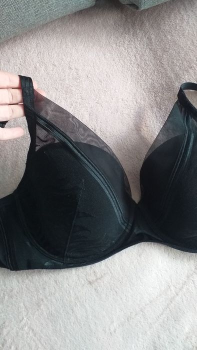 Biustonosz Triumph 75 F czarny stanik