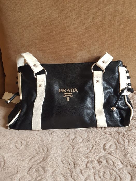 Сумка шкіряна Prada