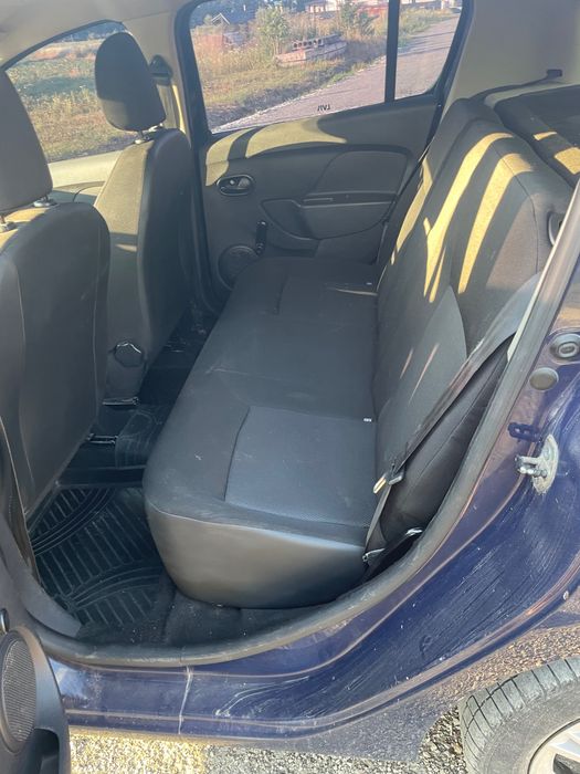 Автомобіль Dacia Sandero