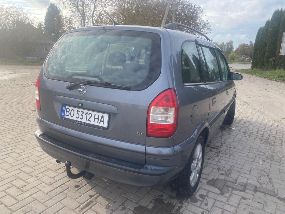 Opel Zafira 1.8 бензин