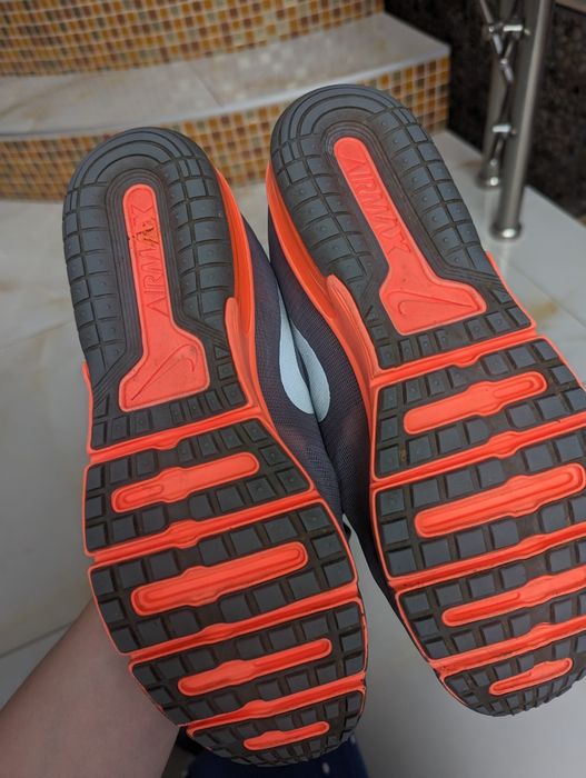 Nike кросівки 26 см.  стан нових