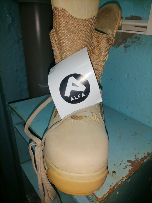 Продам берцы////