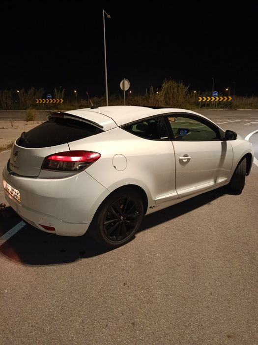 **Renault Mégane III Coupé 1.5 dCi – Full extras – Mecânica totalmente