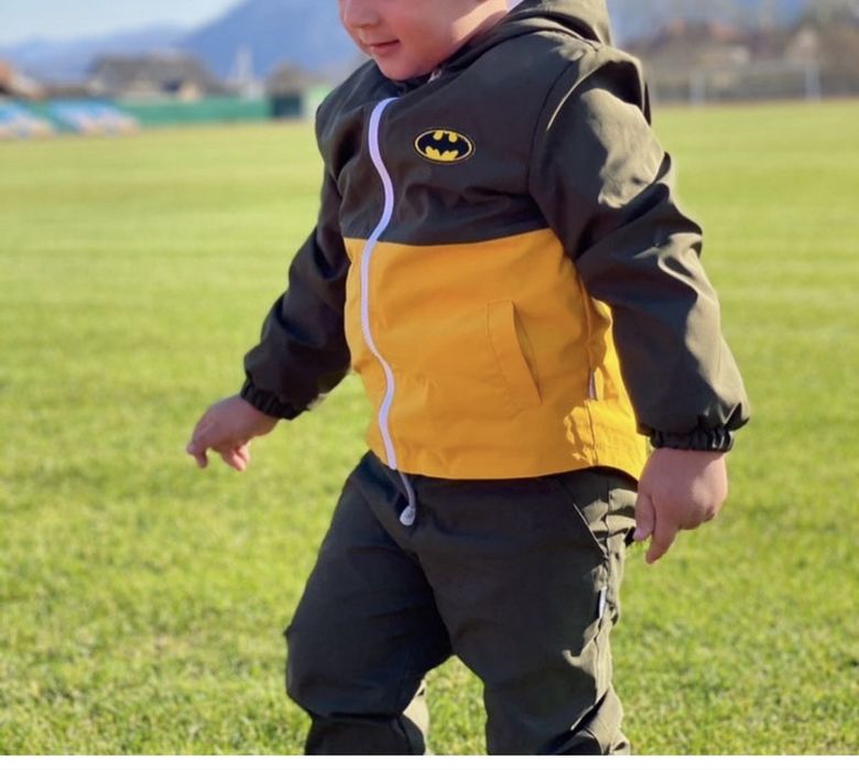 Стильний демісезонний костюм Batman (куртка-вітровка та штани) на хлопчика