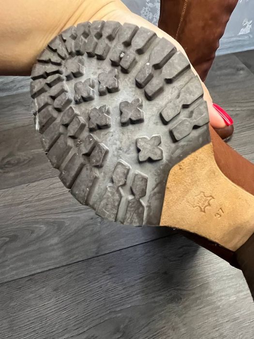 Стильные кожаные сапоги на каблуке натуральная кожа