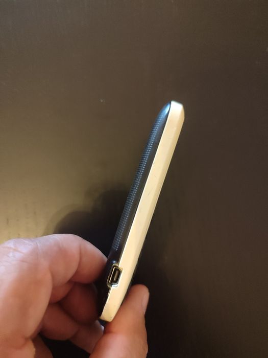 Vendo telemóvel em bom estado e a funcionar
