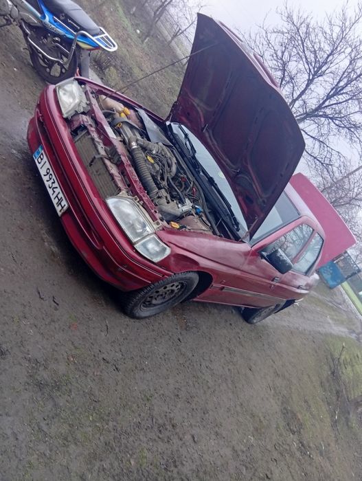 Все работает по мотору все хорошо масло не берет по кузову не гнилой .по покраске слез лак и все • Документы можно переоформить • Возможно обмен!)