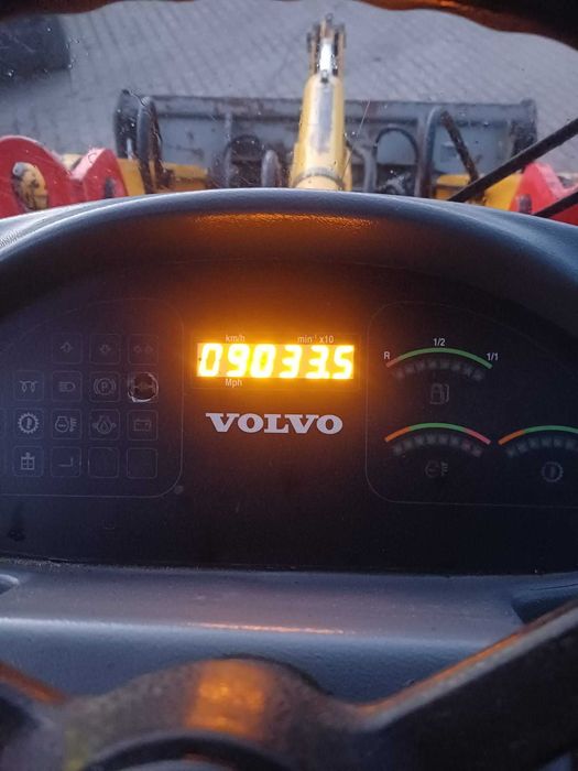 volvo l30 pro ładowarka umowa kupna sprzedaży