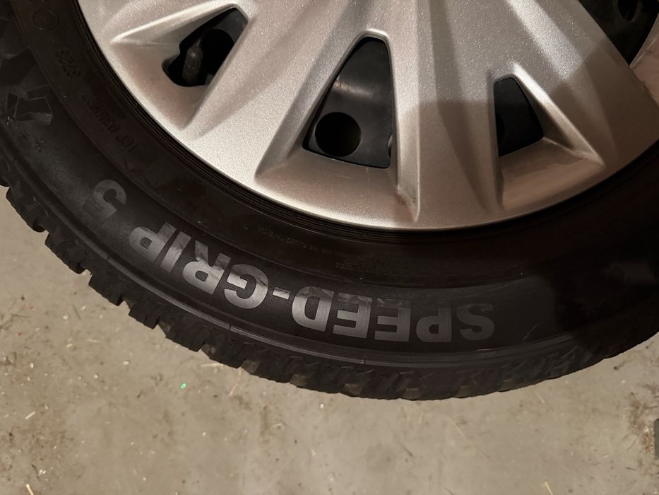 Koła zimowe z czujnikami 16 cali Ford Mondeo 215 60 R16