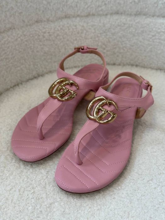 Босоніжки Gucci  Без коробки  36 р 1880 грн