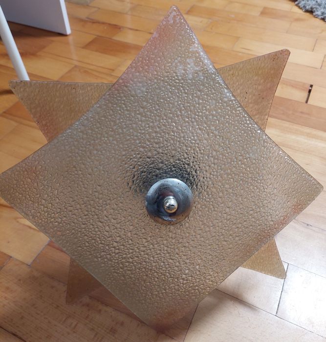 Люстра           .