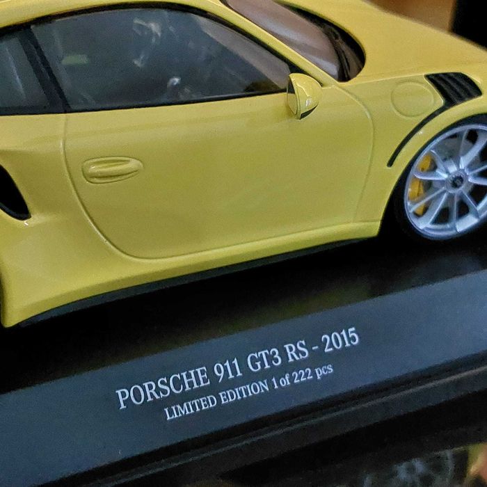 Porsche 911 (991) GT3 RS 2015 (amarelo) Minichamps 1:18