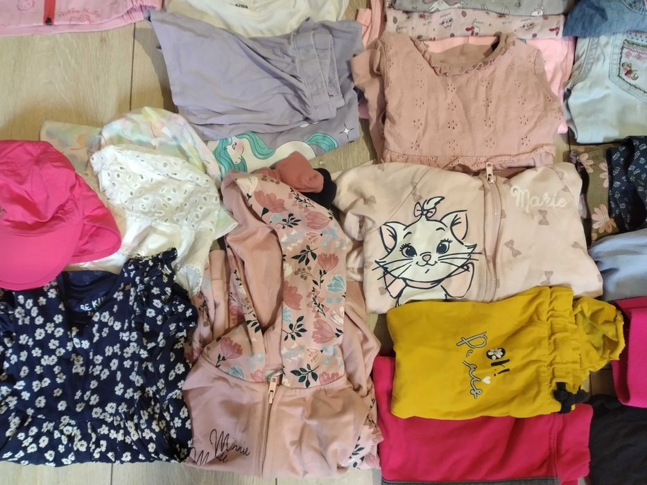 Zestaw ubrań i buty dla dziewczynki 3 lata