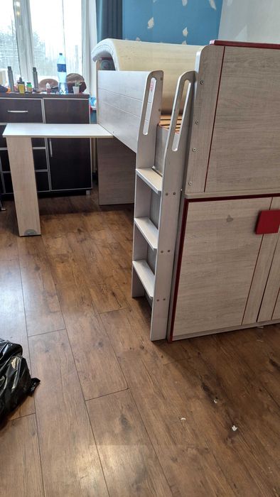 Łóżko dziecięce.